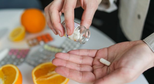 Uçuk Nedir? Belirtileri, Tedavisi ve Dosya Dolapları ile Düzenli Yaşam Rehberi vitabir2